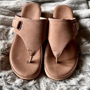 Fitville flip flops NWOT